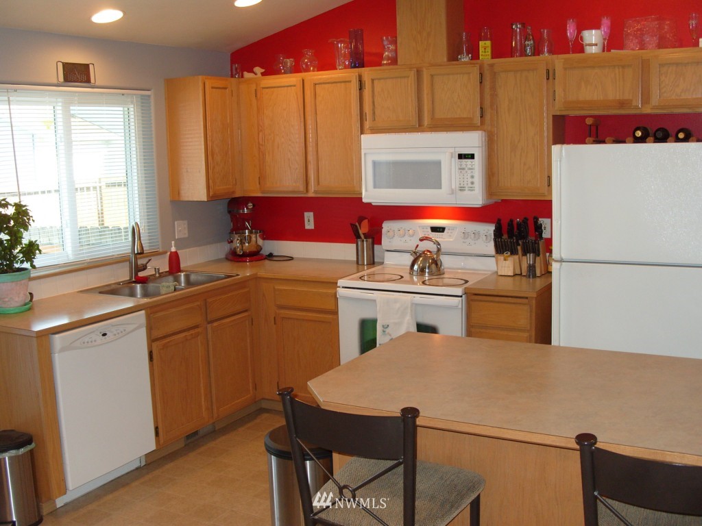 450 Spring Lane Sedro-Woolley, WA 98284 - Photo 3 of 16