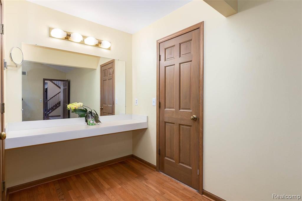 1359 Kingspath Drive Rochester Hills, MI 48306 - Photo 20 of 60