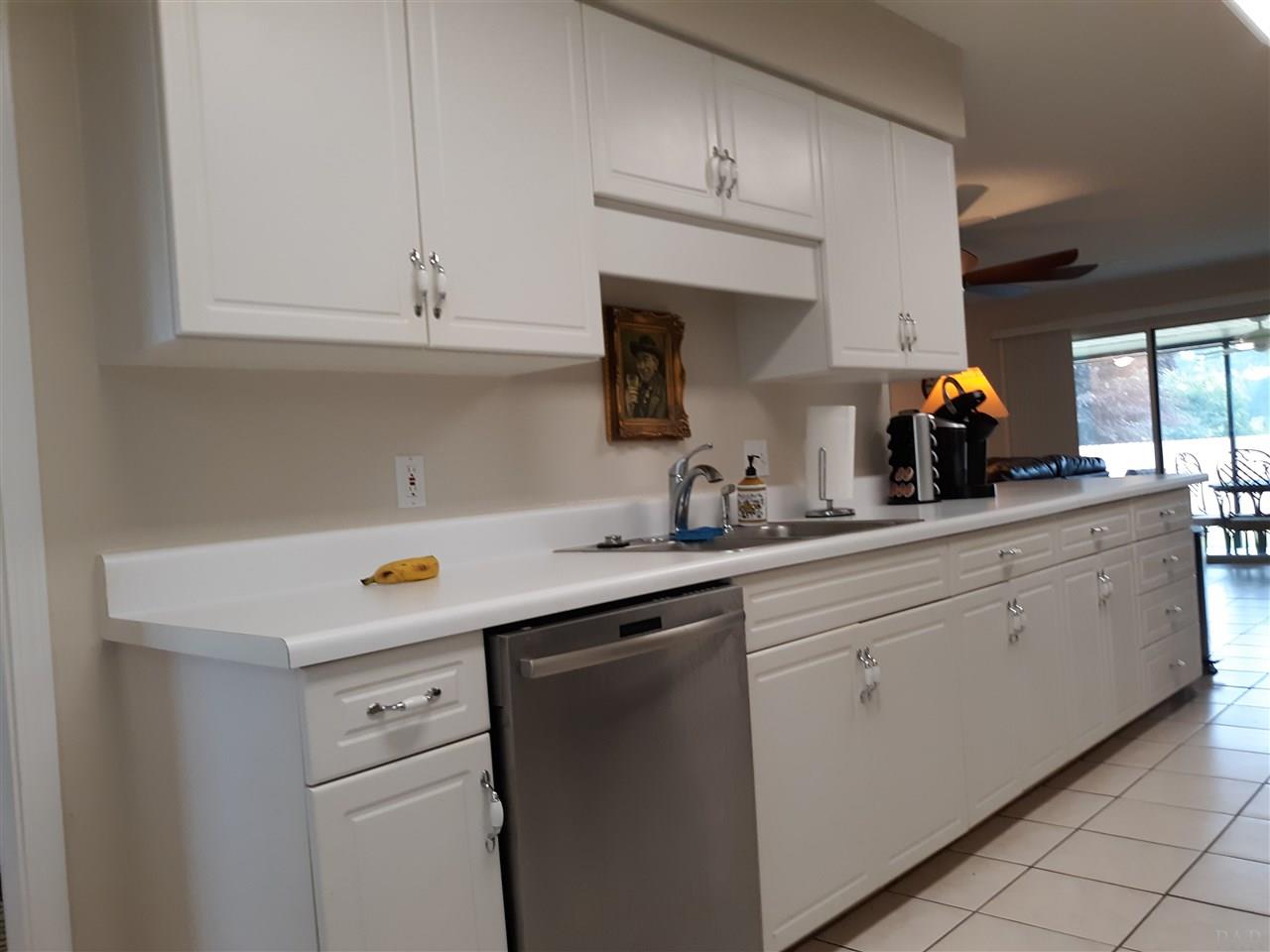 664 Ashford Road Cantonment, FL 32533 - Photo 5 of 44 Gallery Image 5