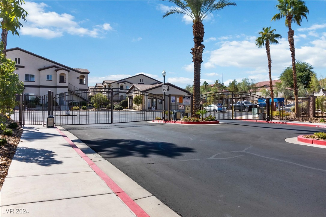 2291 West Horizon Ridge Parkway, Unit 4121 Henderson, NV 89052 - Photo 35 of 39