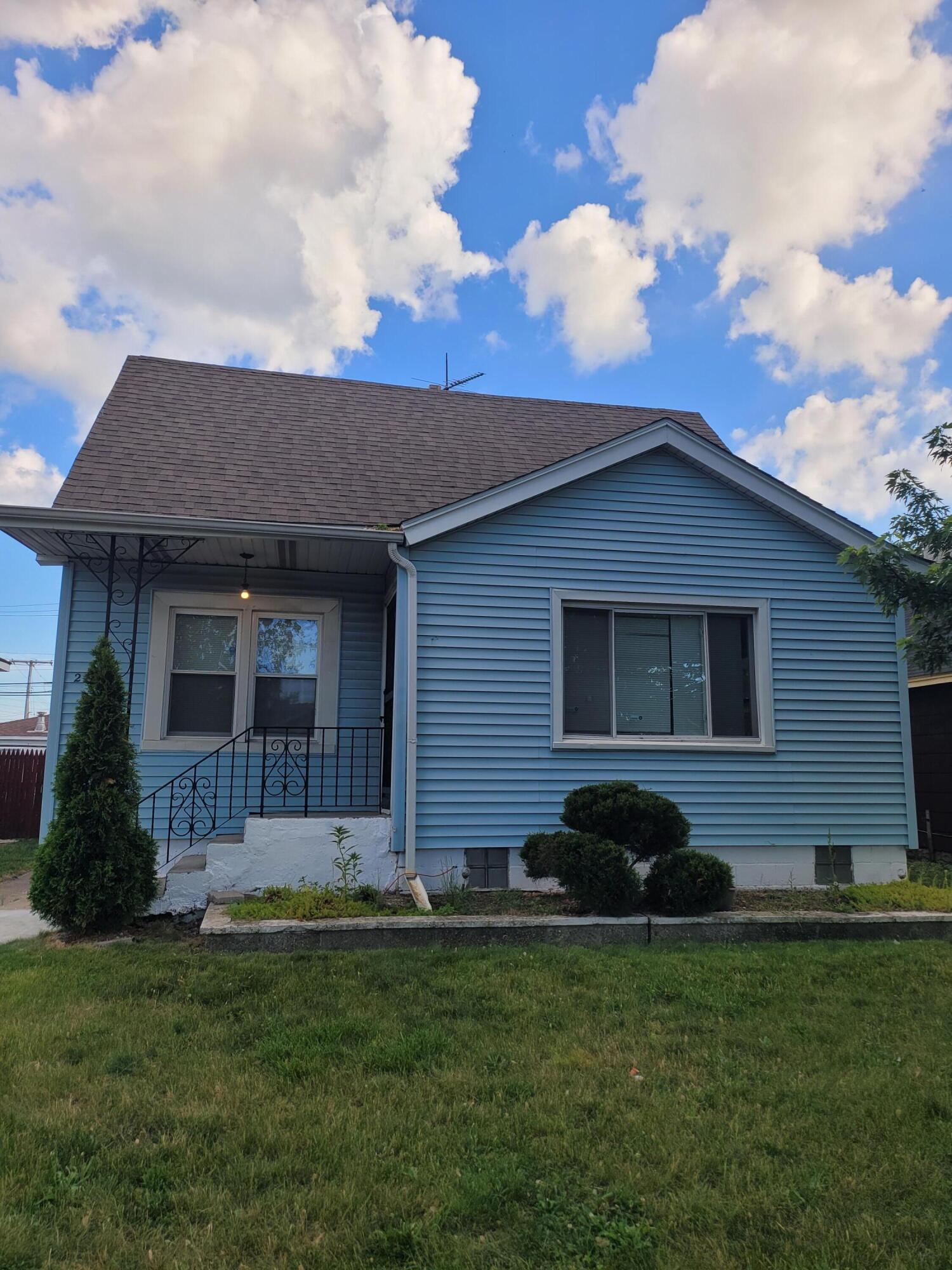 2734 Cleveland Street Hammond, IN 46323 - Photo 2 of 28 1500x2000