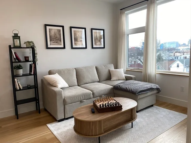 $3,200 | 28 South Street, Unit 404, Somerville, MA 02143