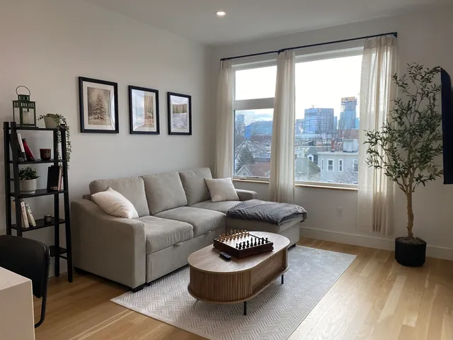 $3,200 | 28 South Street, Unit 404, Somerville, MA 02143