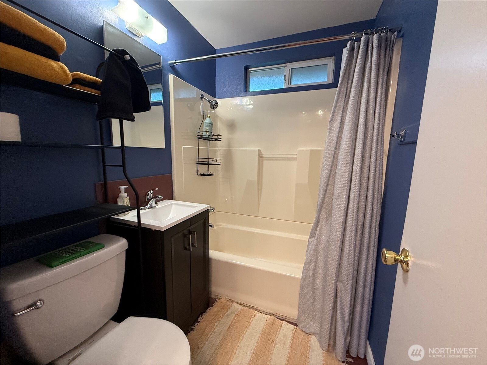 9624 Renton Avenue South, Unit A Seattle, WA 98118 - Photo 25 of 34 Gallery Image 25