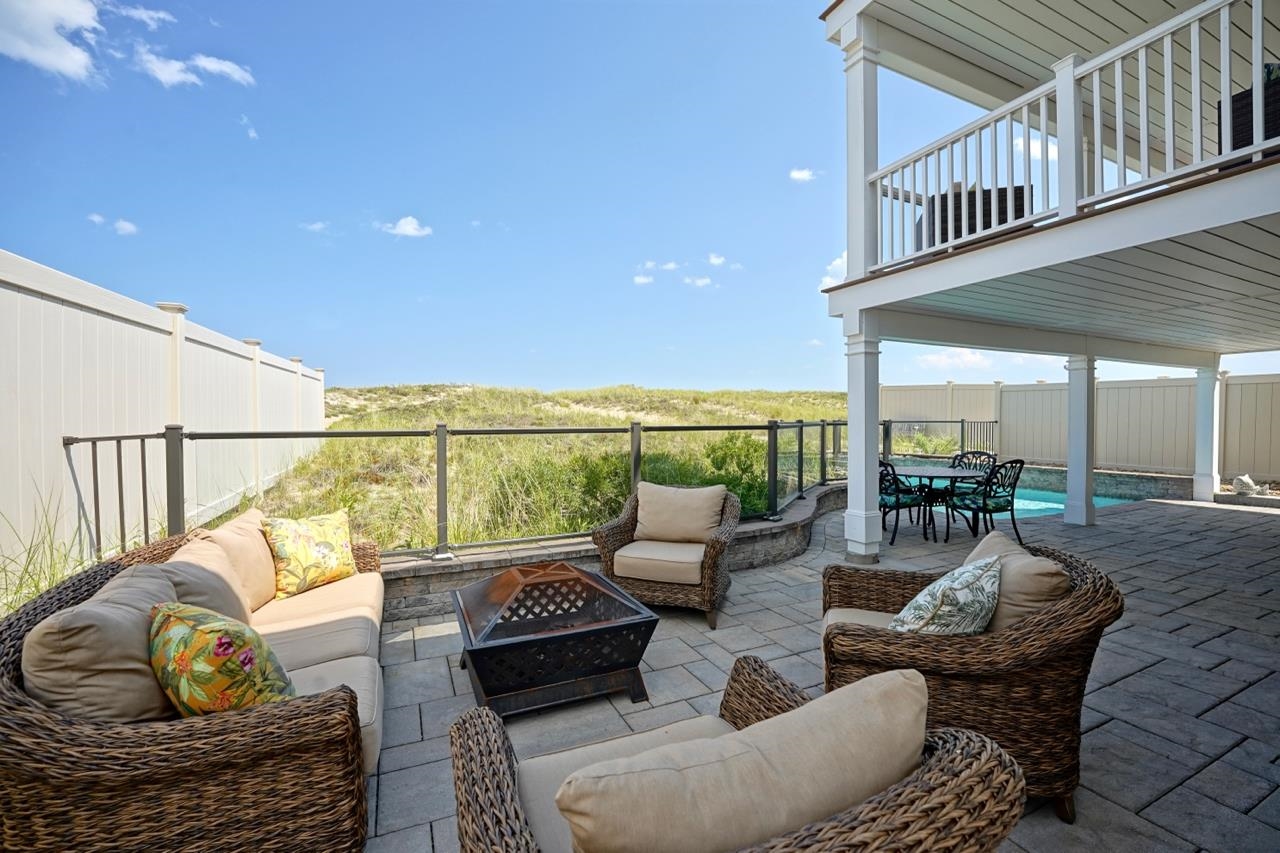 126 Ocean Boulevard Seabrook, NH 03874 - Photo 8 of 40