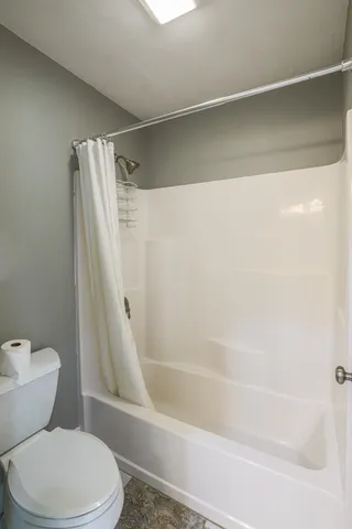 $1,250,000 | 9434 84th Street Southeast, Alto, MI 49302