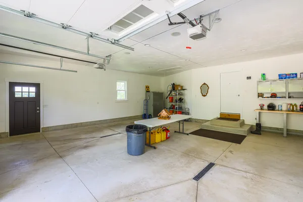 $1,250,000 | 9434 84th Street Southeast, Alto, MI 49302