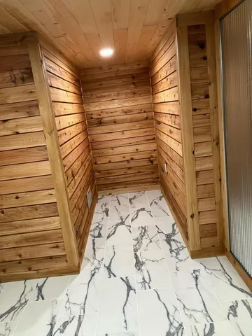 $1,250,000 | 9434 84th Street Southeast, Alto, MI 49302