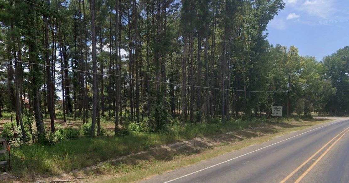 356 Dr Trinity Tx 75862 Drive Trinity, TX 75862 - Photo 2 of 4 a view of a sink in a yard