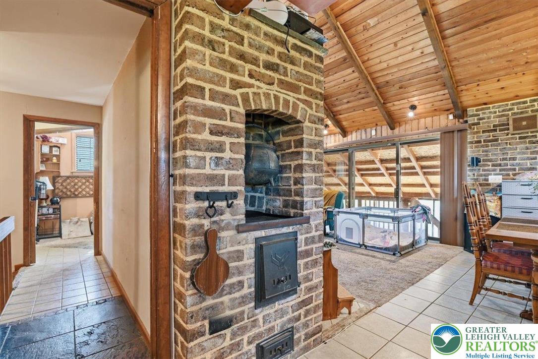 7567 Airport Road Bath, PA 18014 - Photo 26 of 67