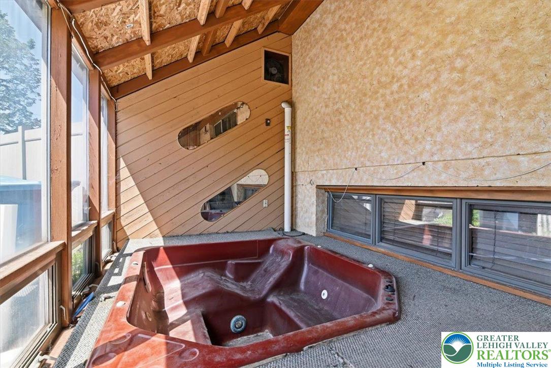 7567 Airport Road Bath, PA 18014 - Photo 33 of 67