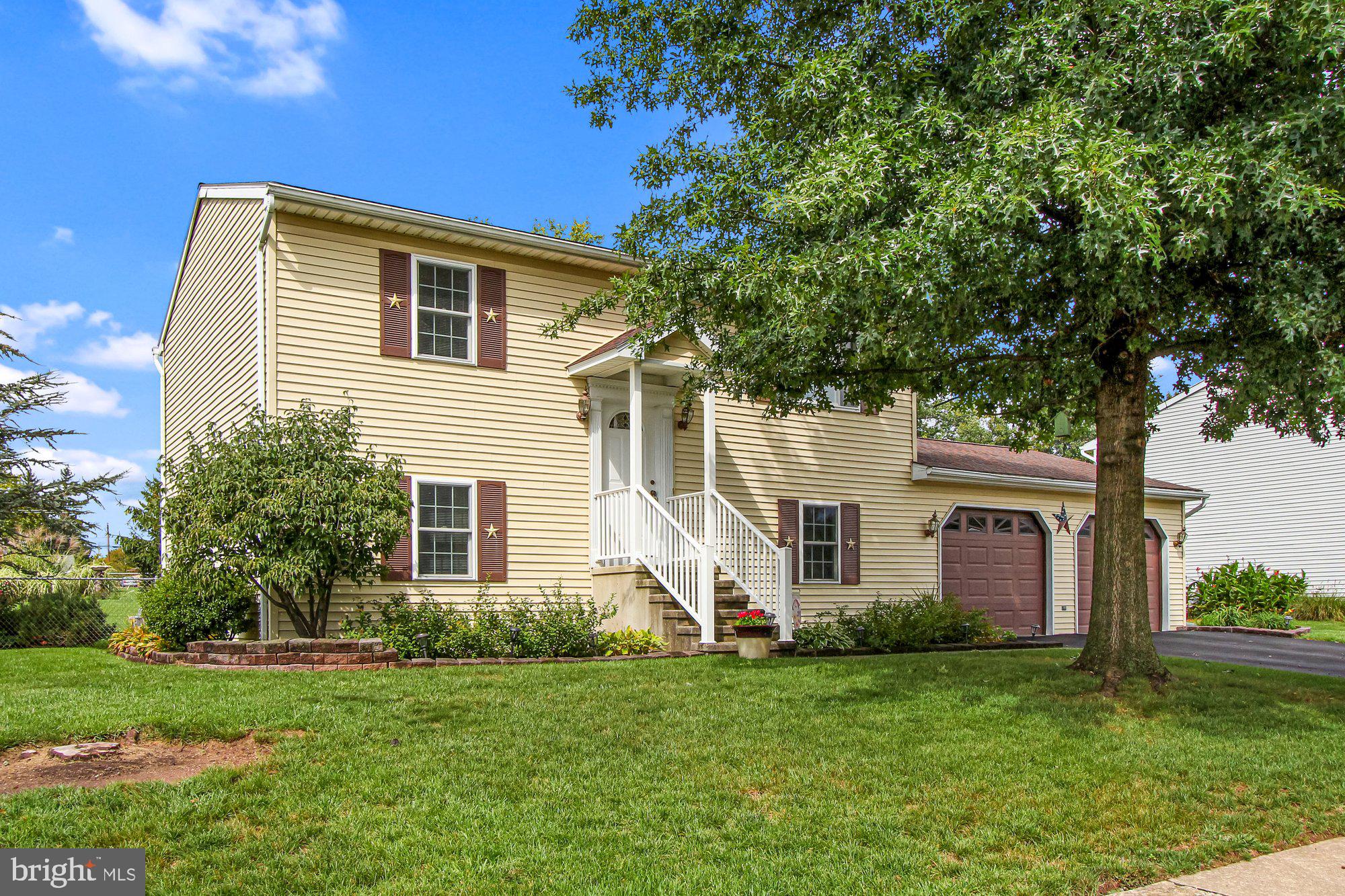 2413 Heather Road York, PA 17408 - Photo 1 of 27 Gallery Image 1