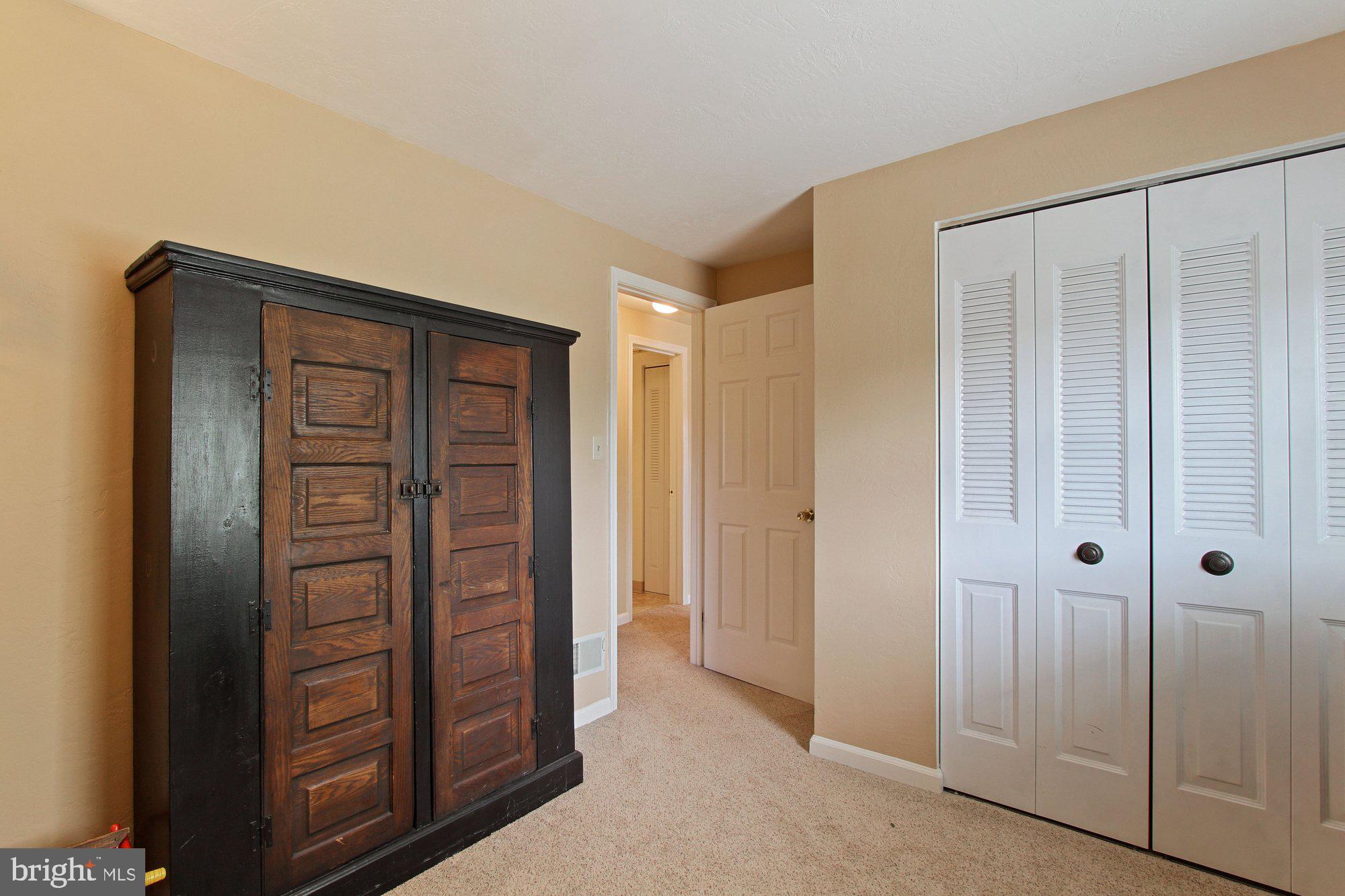 2413 Heather Road York, PA 17408 - Photo 12 of 27 Gallery Image 12