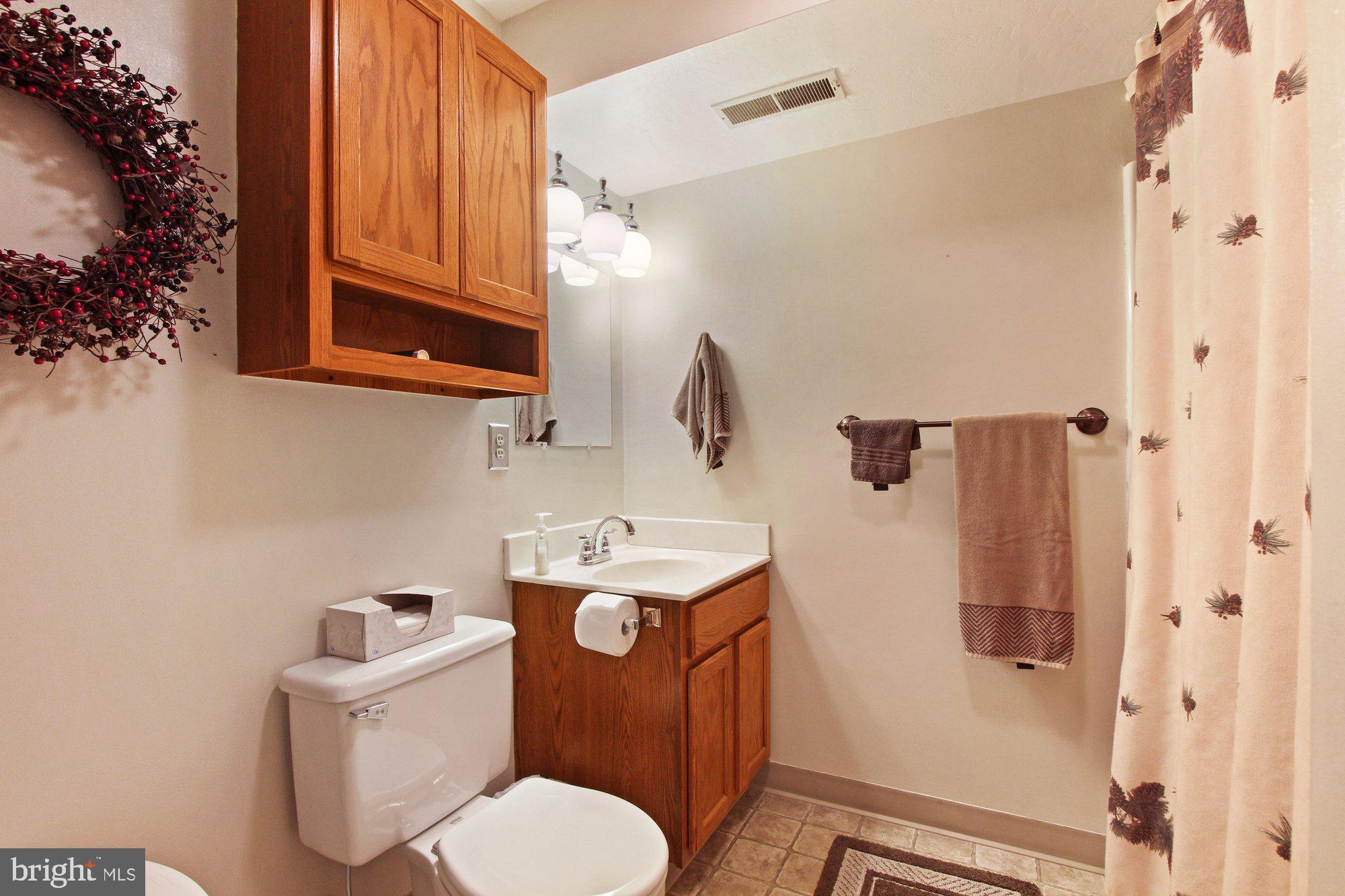 2413 Heather Road York, PA 17408 - Photo 20 of 27 Gallery Image 20