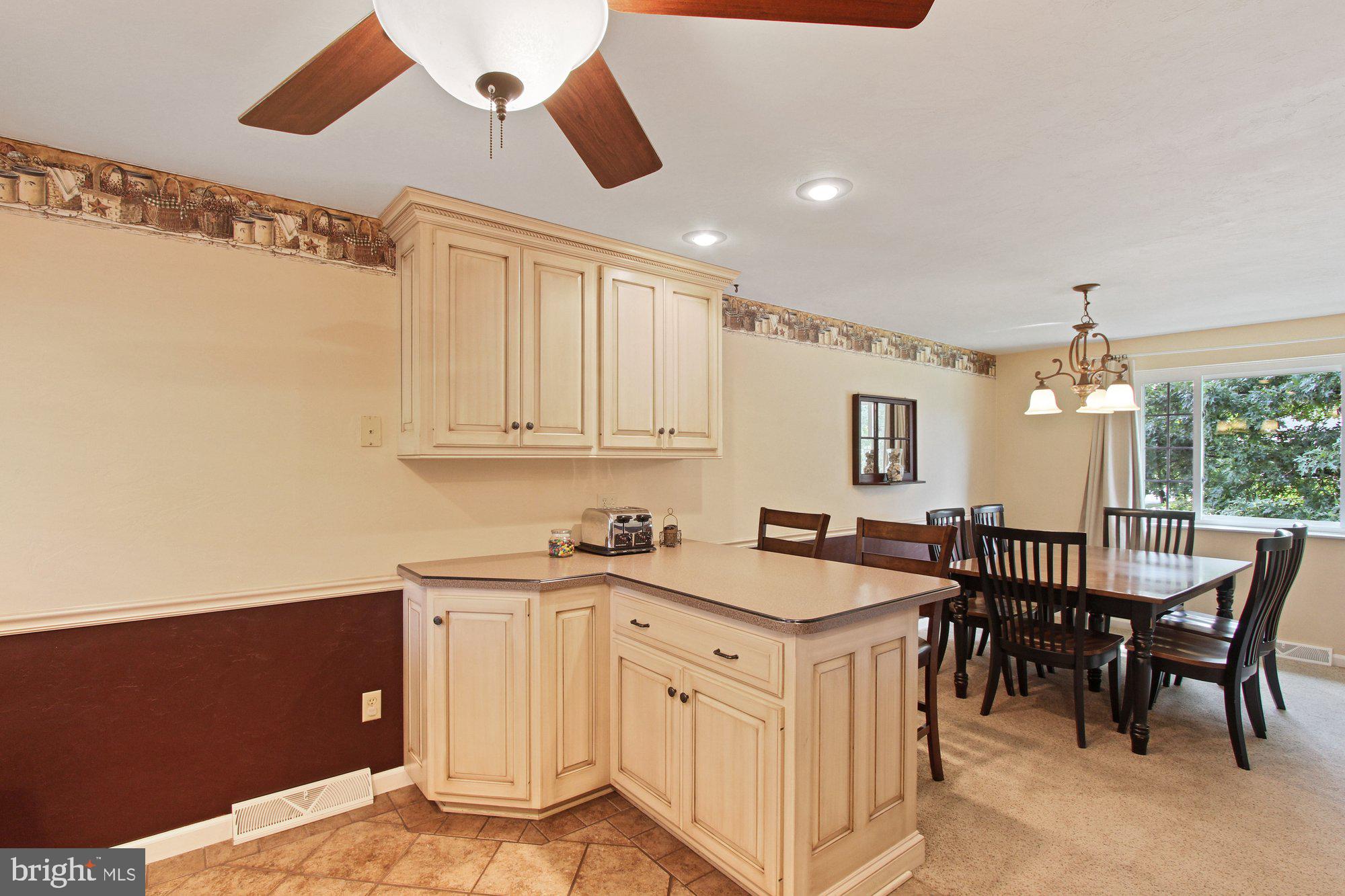 2413 Heather Road York, PA 17408 - Photo 9 of 27 Gallery Image 9