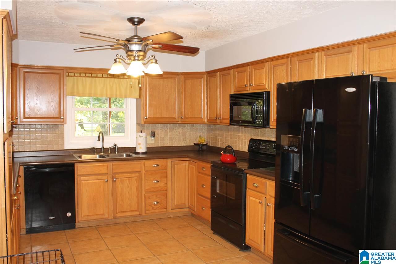 1321 Colonial Avenue Gardendale, AL 35071 - Photo 11 of 36