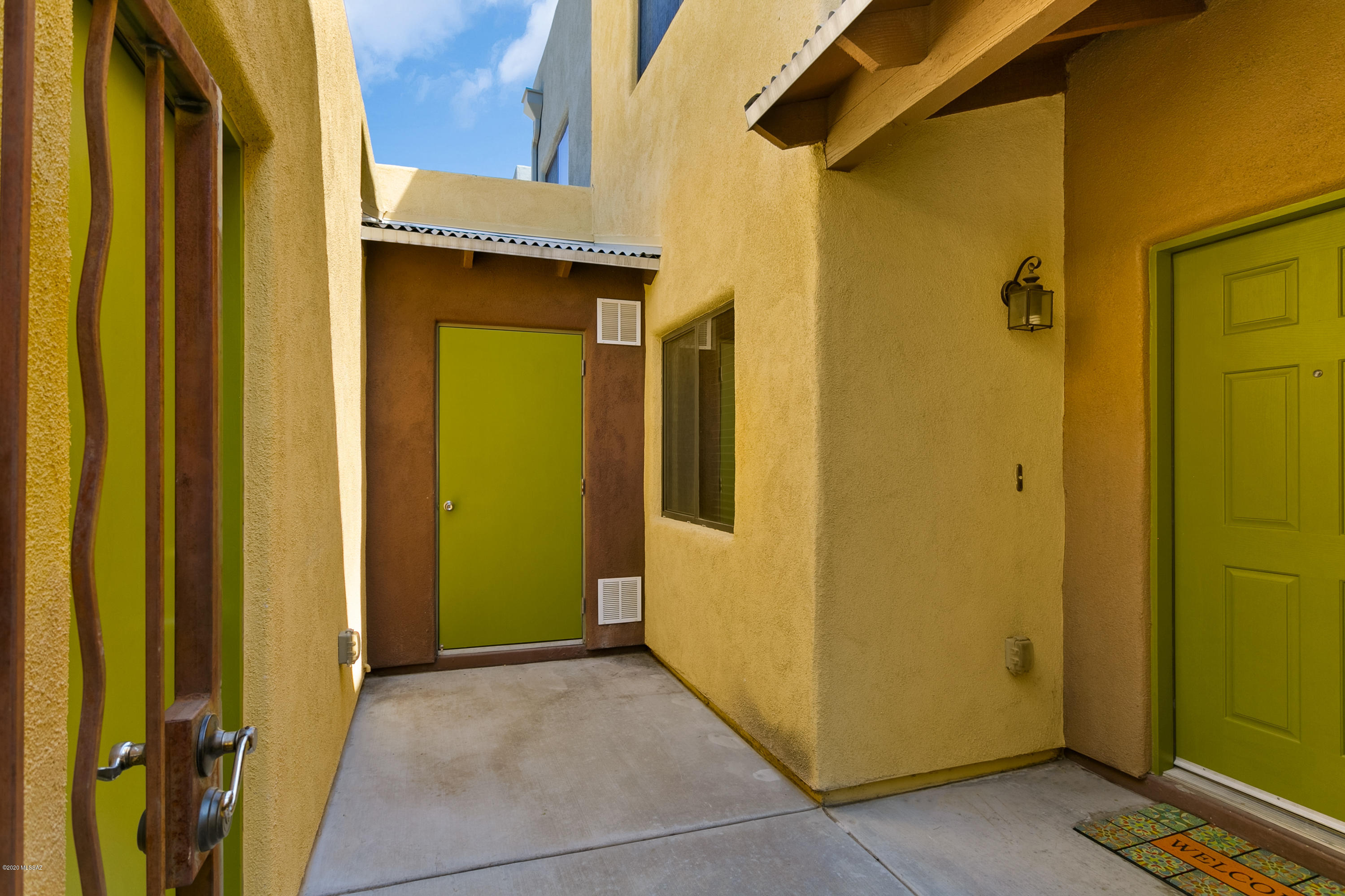 4172 North Fortune Loop Tucson, AZ 85719 - Photo 1 of 20
