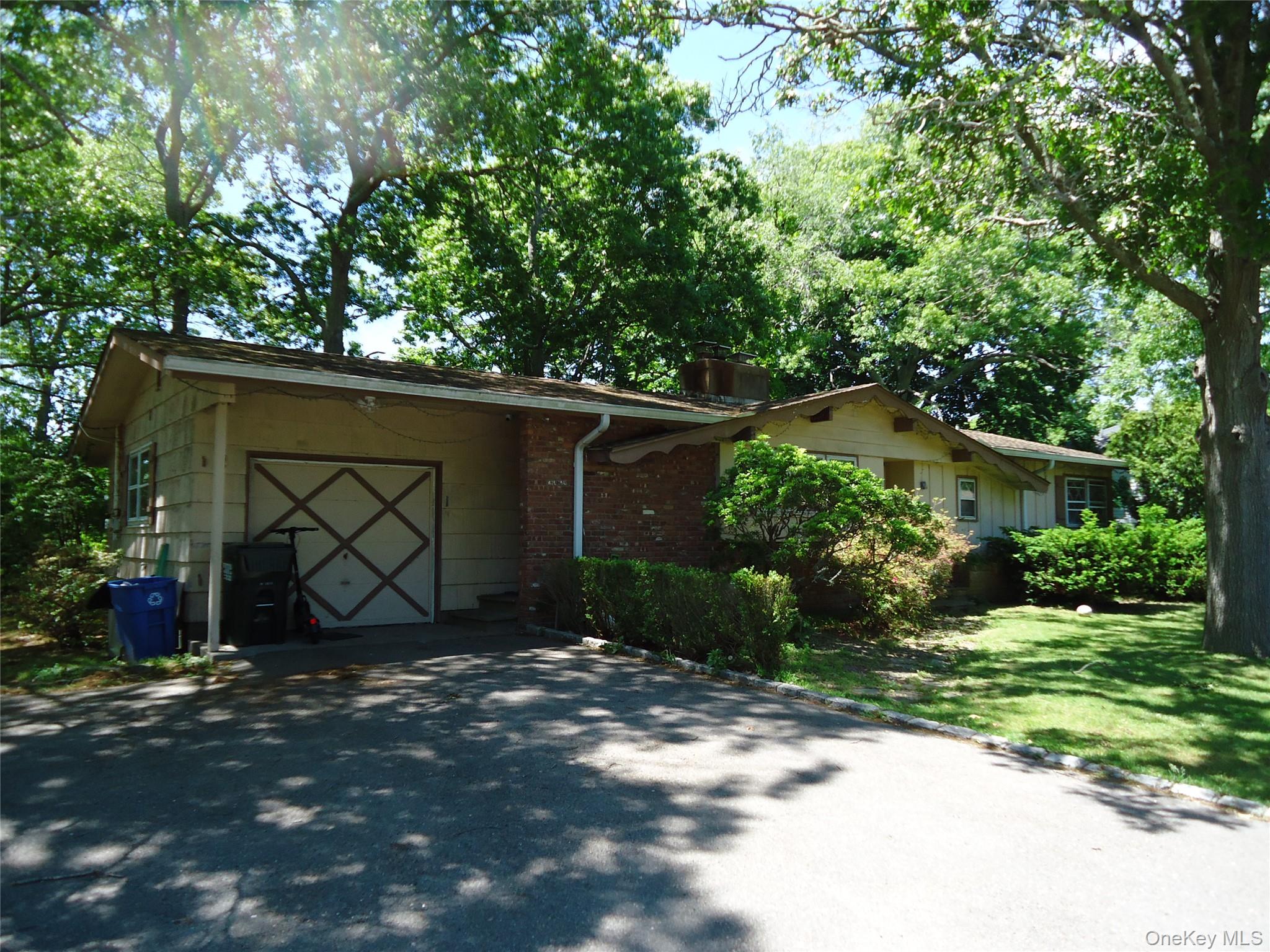 8 Graham Road Hampton Bays, NY 11946 - Photo 4 of 5