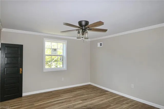 $325,000 | 1826 North Oak Ridge, Yadkinville, NC 27055