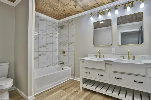 $325,000 | 1826 North Oak Ridge, Yadkinville, NC 27055