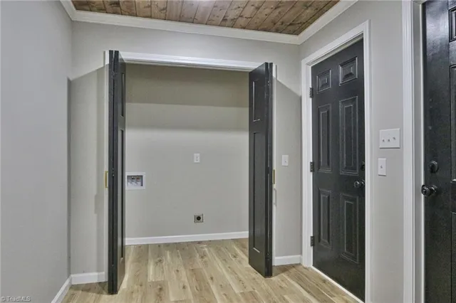 $325,000 | 1826 North Oak Ridge, Yadkinville, NC 27055