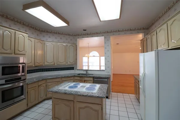 $2,450 | 1728 Bennington Drive, Carrollton, TX 75007