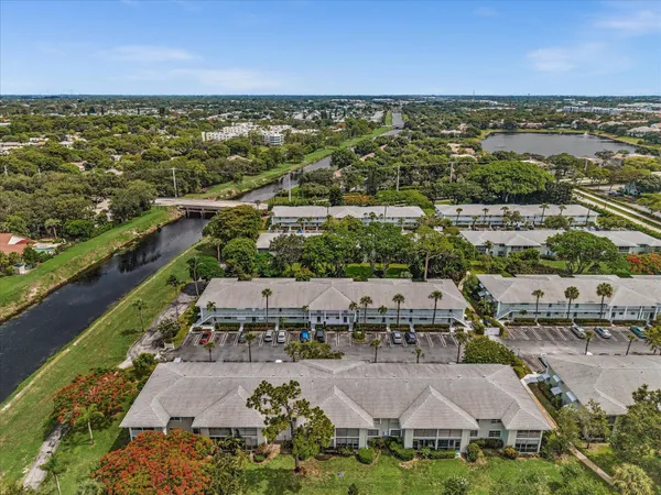 $150,000 | 2420 Northwest 22nd Avenue, Unit 602, Delray Beach, FL 33445