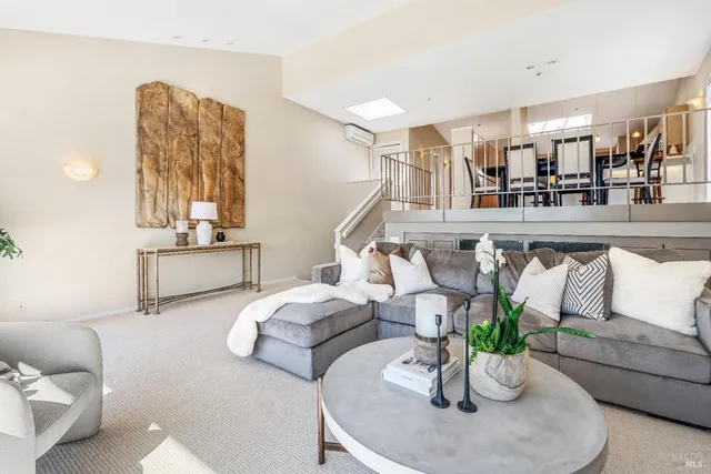 $1,950,000 | 121 Red Hill Circle, Tiburon, CA 94920