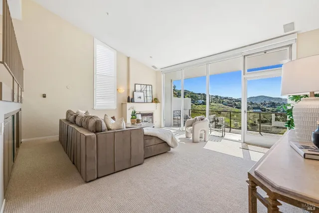 $1,950,000 | 121 Red Hill Circle, Tiburon, CA 94920