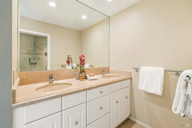 $1,950,000 | 121 Red Hill Circle, Tiburon, CA 94920