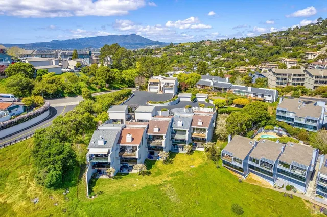 $1,950,000 | 121 Red Hill Circle, Tiburon, CA 94920