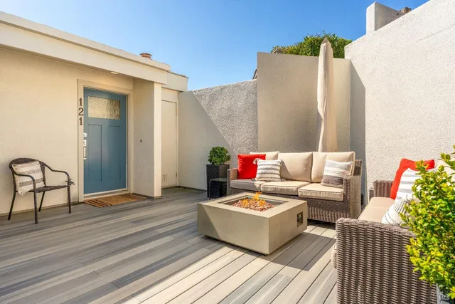 $1,950,000 | 121 Red Hill Circle, Tiburon, CA 94920