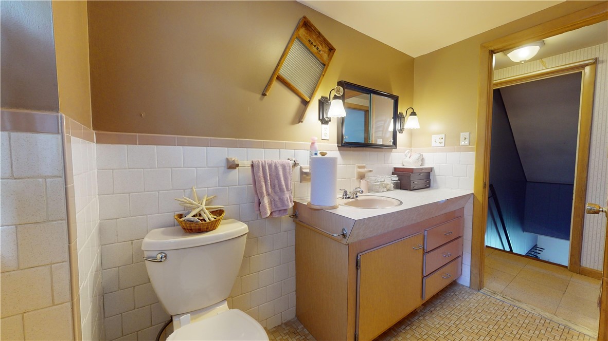97 Dewey Avenue Pawtucket, RI 02861 - Photo 21 of 45
