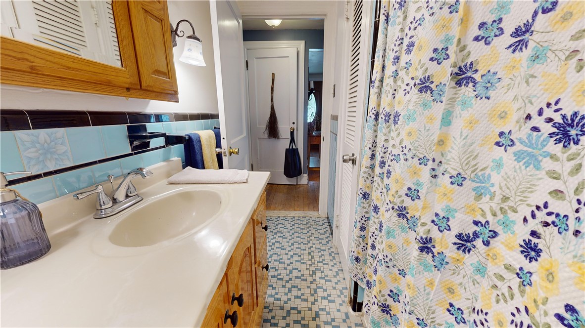 97 Dewey Avenue Pawtucket, RI 02861 - Photo 31 of 45