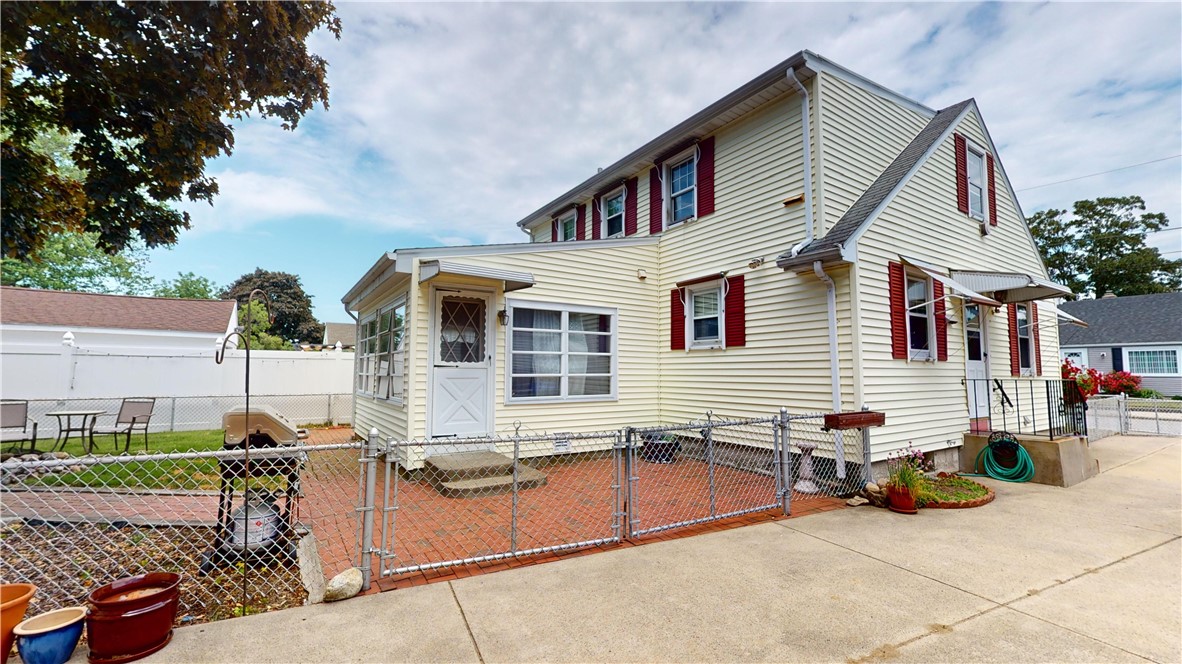 97 Dewey Avenue Pawtucket, RI 02861 - Photo 45 of 45