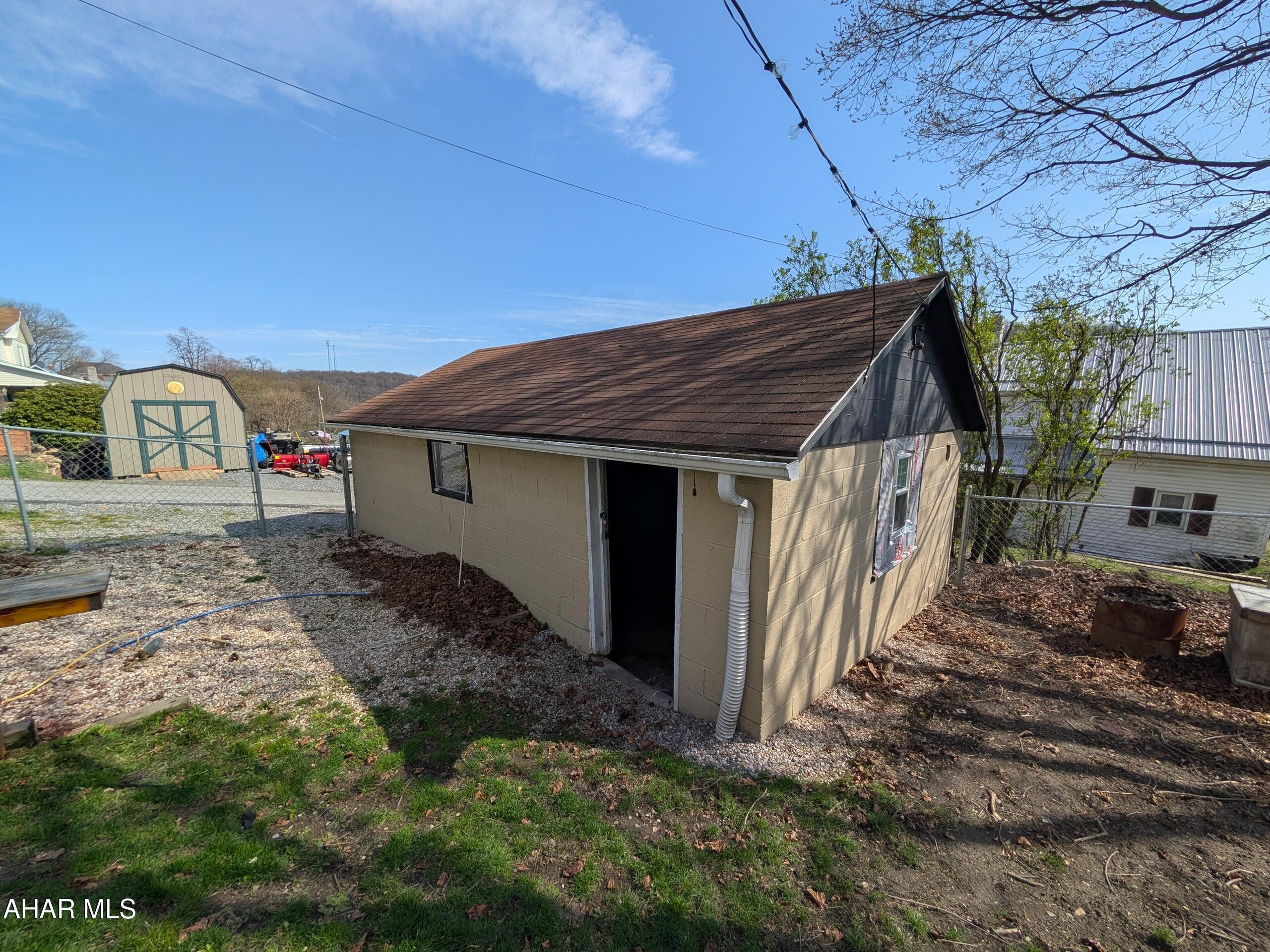 809 Beech Avenue Patton, PA 16668 - Photo 7 of 29