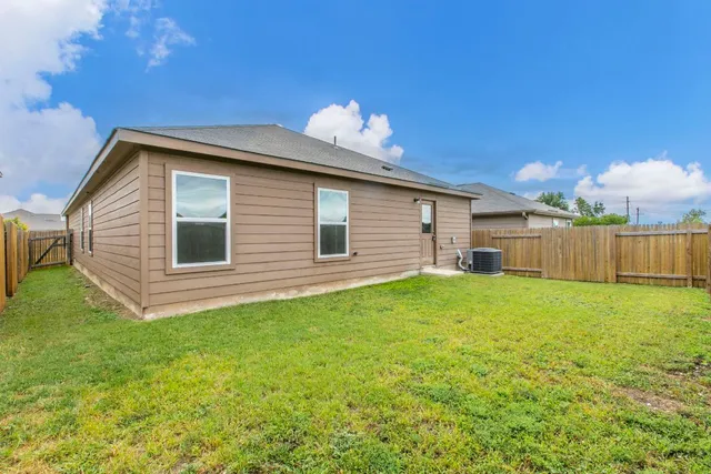 $293,000 | 136 Allington Circle, Jarrell, TX 76537