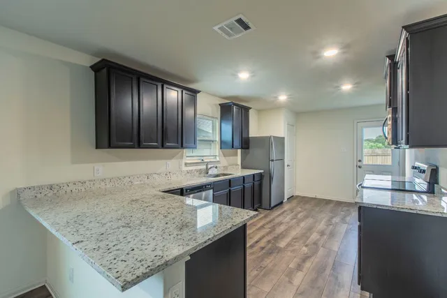 $293,000 | 136 Allington Circle, Jarrell, TX 76537