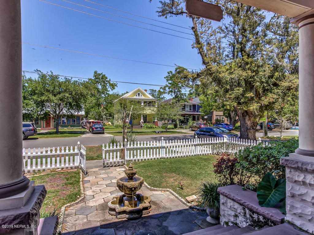 2230 Post Street Jacksonville, FL 32204 - Photo 33 of 34 a view of a bench in patio with a fountain