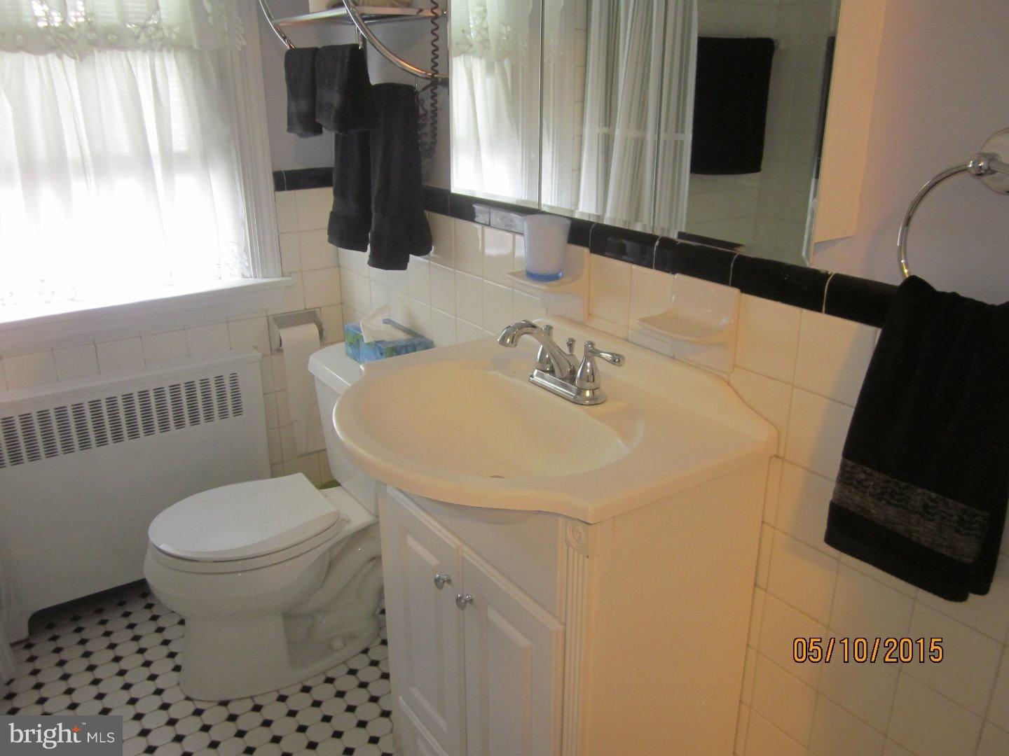 506 Cumberland Road Havertown, PA 19083 - Photo 18 of 25 Bathroom