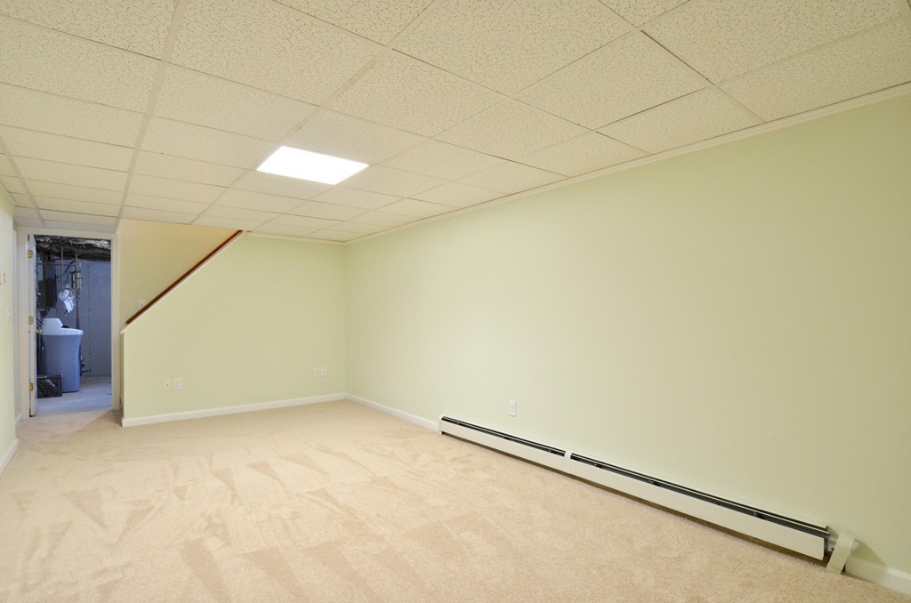 1117 Thompson Road Thompson, CT 06277 - Photo 19 of 20 a view of an empty room