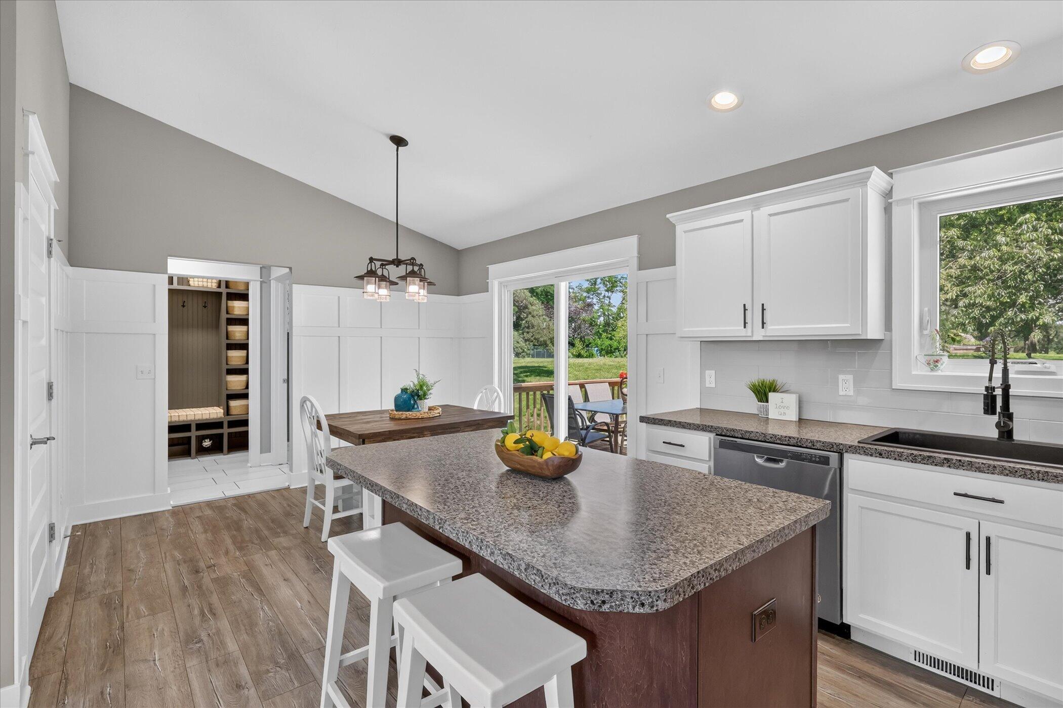 2747 4 Mile Road Northwest Grand Rapids, MI 49544 - Photo 14 of 48 Kitchen