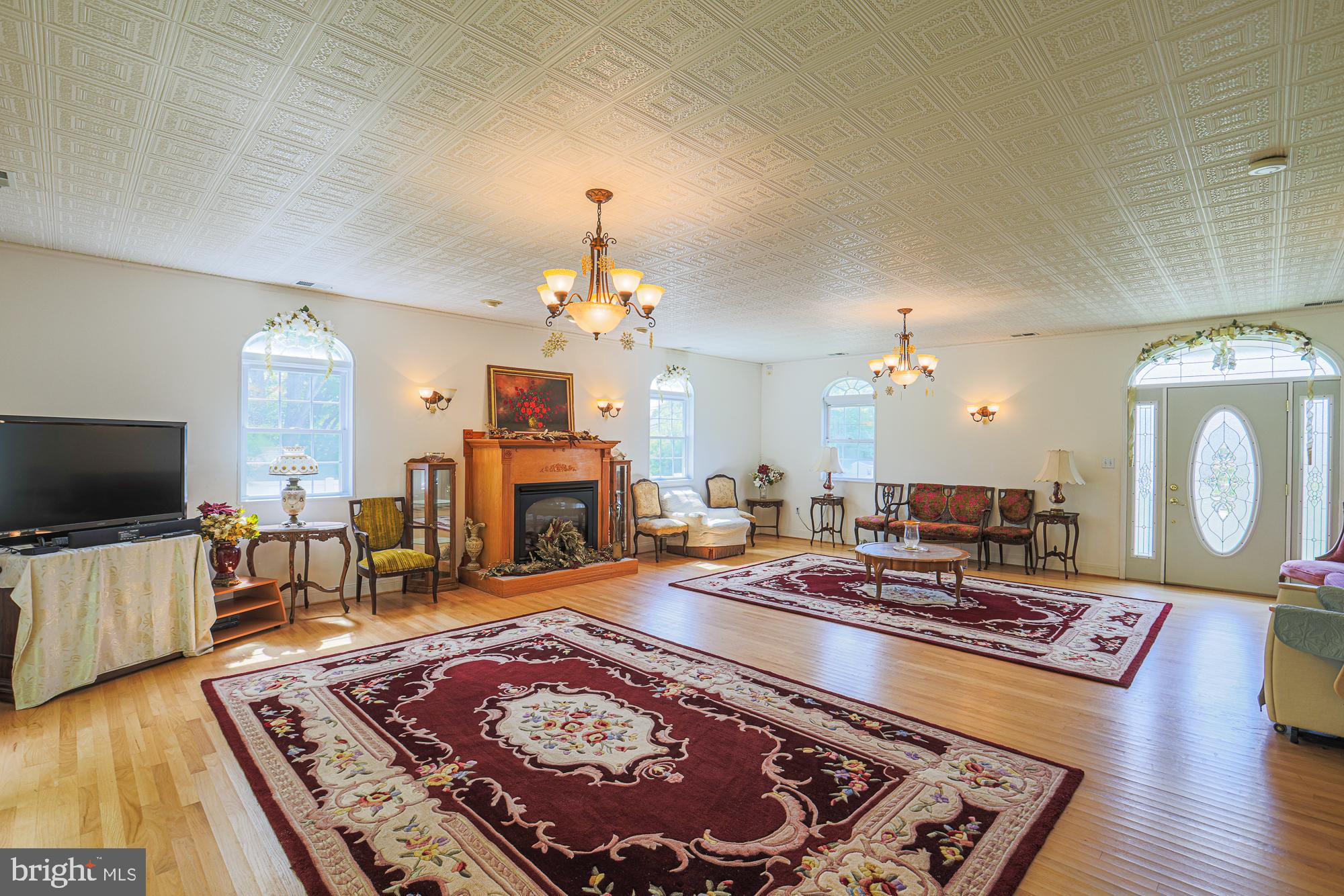 4232 Silver Spring Road Perry Hall, MD 21236 - Photo 33 of 50 Grand Family Room or events room