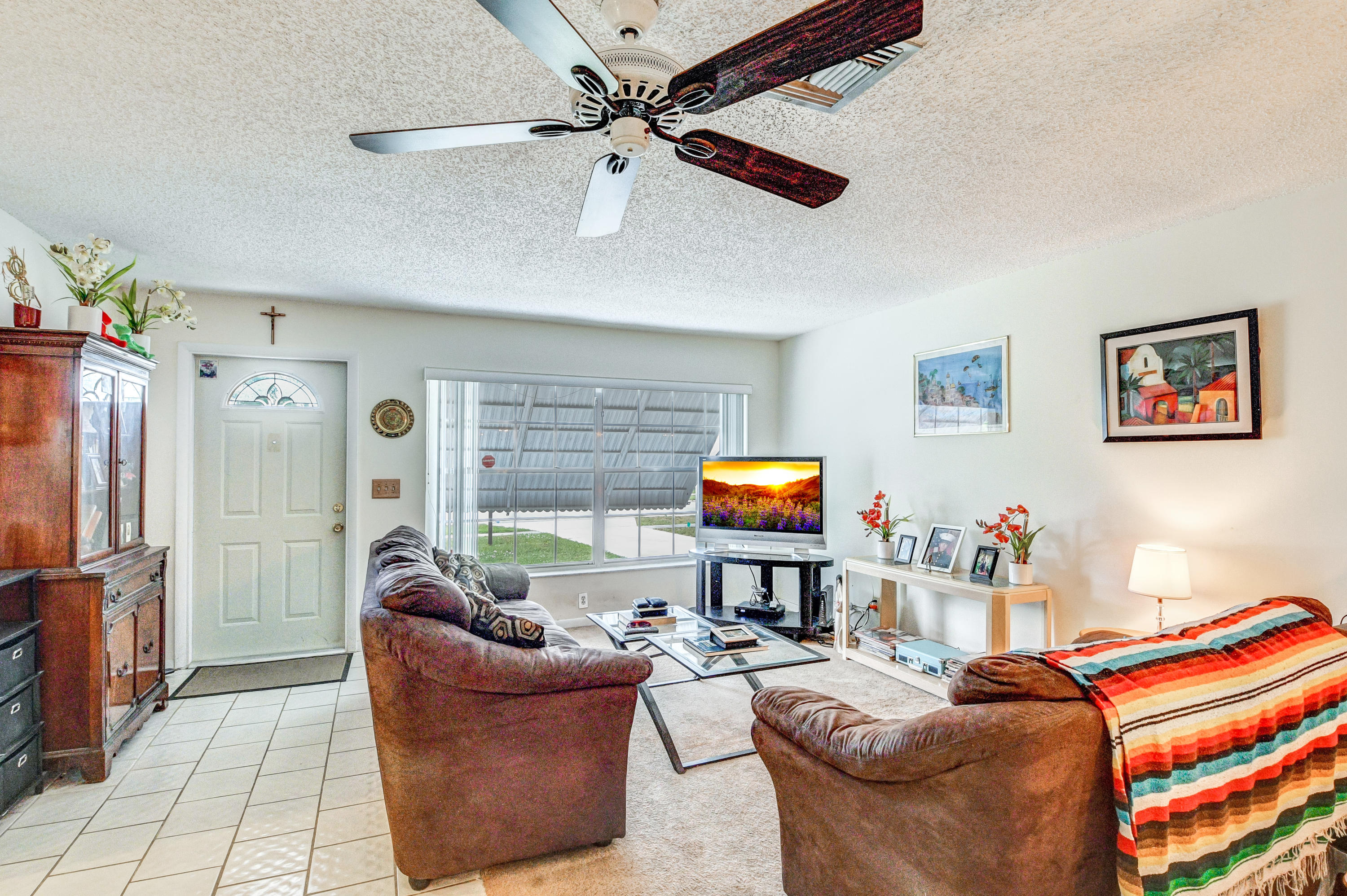 22832 Southwest 53rd Avenue Boca Raton, FL 33433 - Photo 13 of 45 Living Room