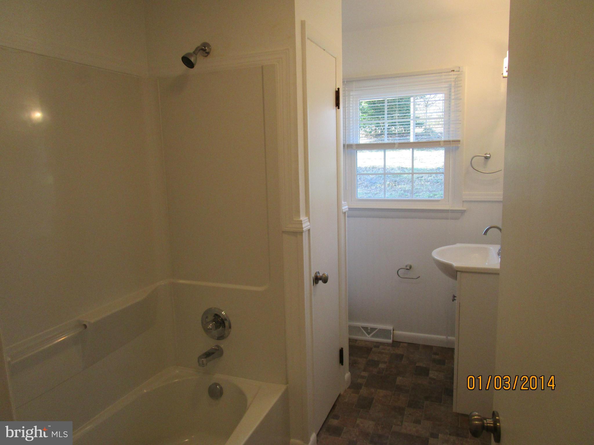 55 Nottingham Road Hagerstown, MD 21740 - Photo 12 of 22 Bath
