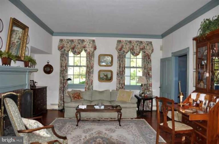 8469 Bozman Neavitt Road St. Michaels, MD 21663 - Photo 10 of 30 Large Living Room With Fireplace