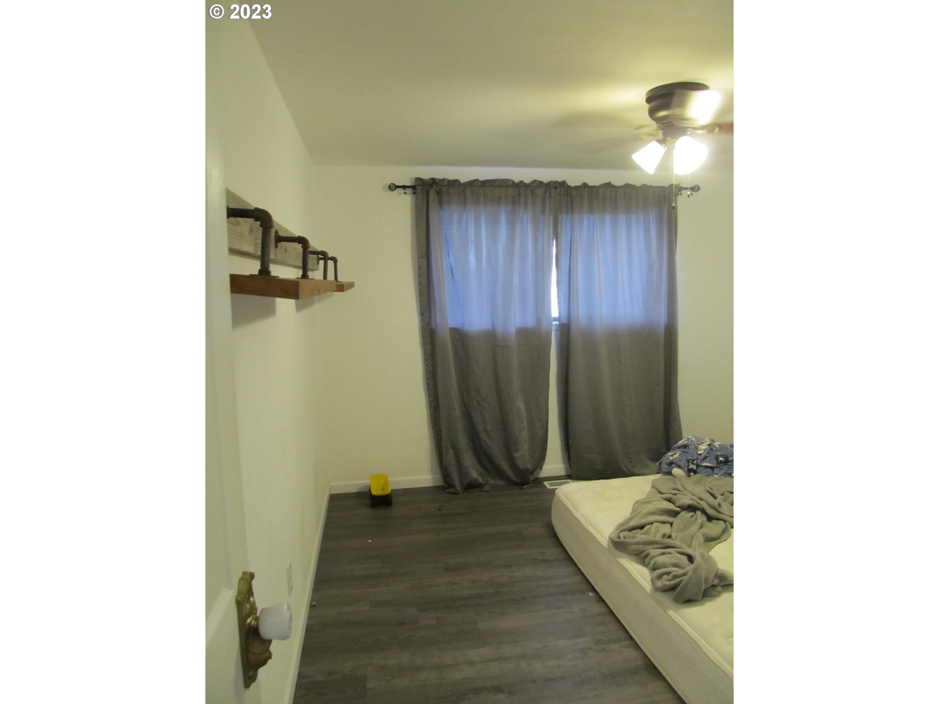 937 East Ridgeway Avenue Hermiston, OR 97838 - Photo 12 of 16 Bedroom