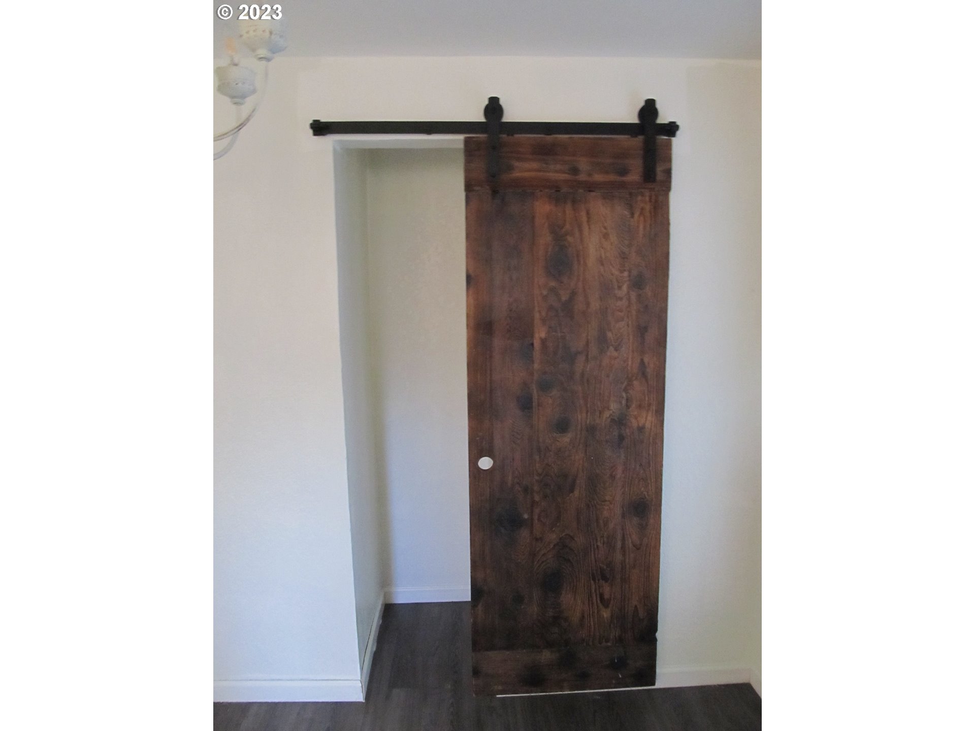 937 East Ridgeway Avenue Hermiston, OR 97838 - Photo 8 of 16 Pantry