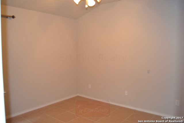 714 Point Sunset San Antonio, TX 78253 - Photo 12 of 20