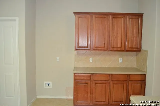 $2,000 | 714 Point Sunset, San Antonio, TX 78253